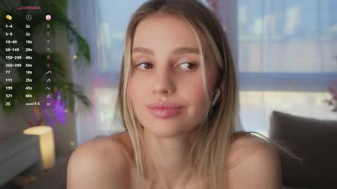 Adeline online show from 01.09.25