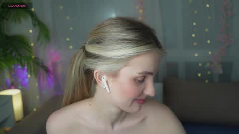 Adeline online show from 01.20.25