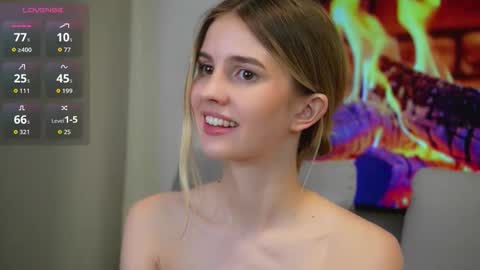 Adeline online show from 12.04.25