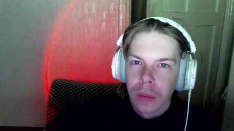 Snapshot of fluffy_boney chatting on 12.28.24 Alexey online show from 12.28.24