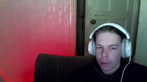 Snapshot of fluffy_boney chatting on 12.29.24 Alexey online show from 12.29.24