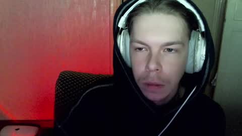 Snapshot of fluffy_boney chatting on 12.29.24 Alexey online show from 12.29.24