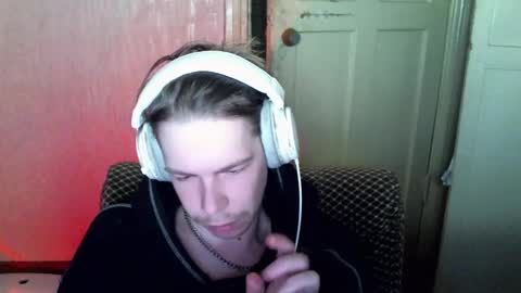 Snapshot of fluffy_boney chatting on 12.30.24 Alexey online show from 12.30.24