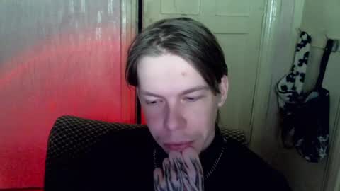 Snapshot of fluffy_boney chatting on 01.11.25 Alexey online show from 01.11.25