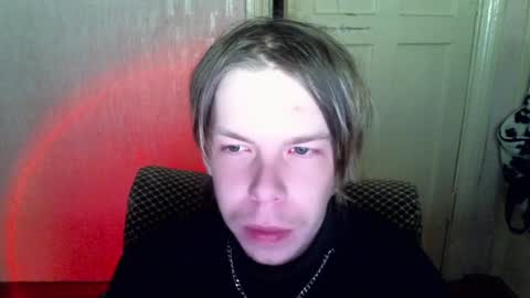 Snapshot of fluffy_boney chatting on 01.12.25 Alexey online show from 01.12.25