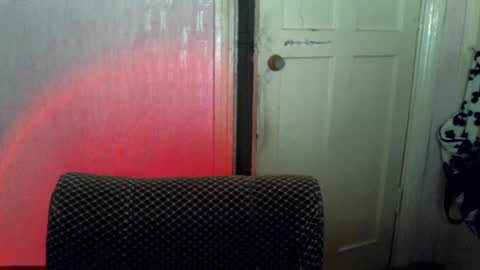 Snapshot of fluffy_boney chatting on 01.12.25 Alexey online show from 01.12.25