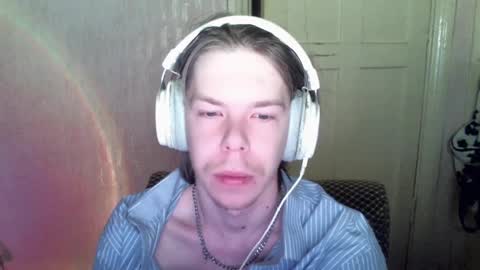 Snapshot of fluffy_boney chatting on 01.17.25 Alexey online show from 01.17.25