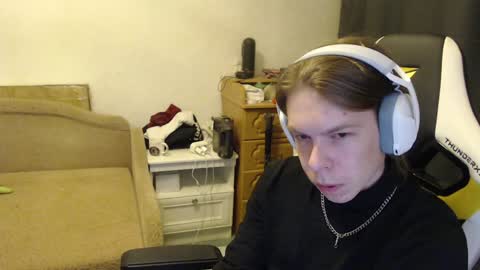 Snapshot of fluffy_boney chatting on 02.02.25 Alexey online show from 02.02.25