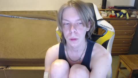 Snapshot of fluffy_boney chatting on 02.07.25 Alexey online show from 02.07.25