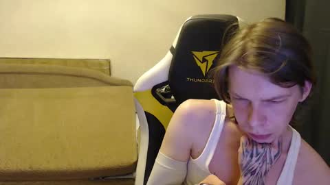 Snapshot of fluffy_boney chatting on 02.18.25 Alexey online show from 02.18.25