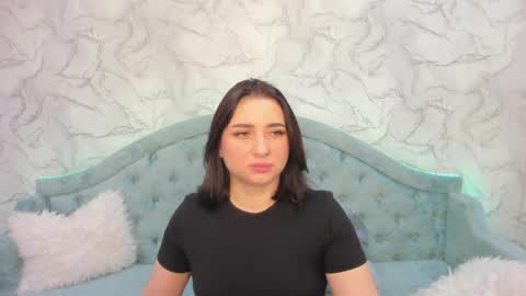 Snapshot of flufyfoxx chatting on 04.24.26 Lina online show from 04.24.26
