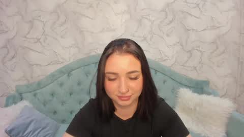 Snapshot of flufyfoxx chatting on 04.28.26 Lina online show from 04.28.26