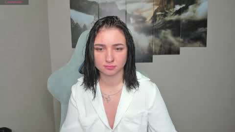 Snapshot of flufyfoxx chatting on 05.18.26 Lina online show from 05.18.26