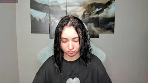 Snapshot of flufyfoxx chatting on 05.24.26 Lina online show from 05.24.26