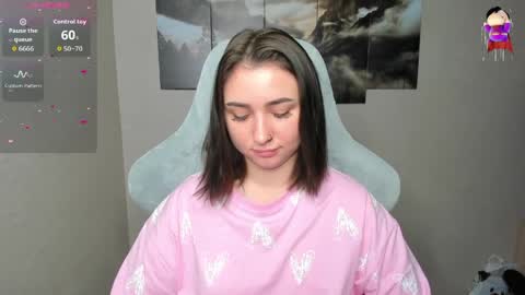 Snapshot of flufyfoxx chatting on 05.26.26 Lina online show from 05.26.26