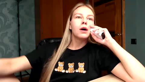 Molli  Ready for any play with you. Hottest show in pvt  Help a student earn big tokens  online show from 02.10.25