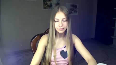 Molli  Ready for any play with you. Hottest show in pvt  Help a student earn big tokens  online show from 10.08.25