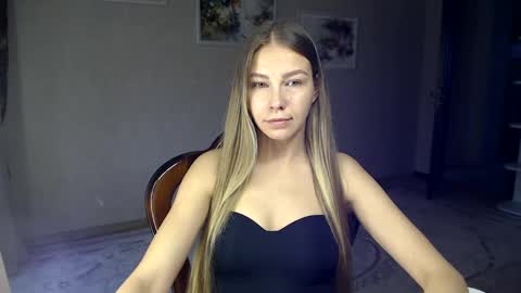 Molli  Ready for any play with you. Hottest show in pvt  Help a student earn big tokens  online show from 10.09.25