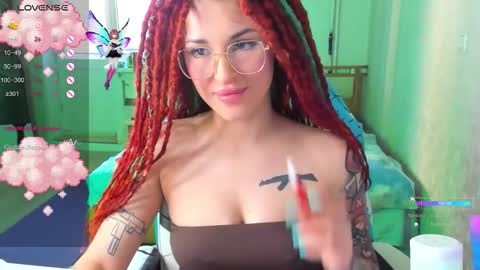 Snapshot of folinskaayaa chatting on 09.16.25 folinskaayaa online show from 09.16.25
