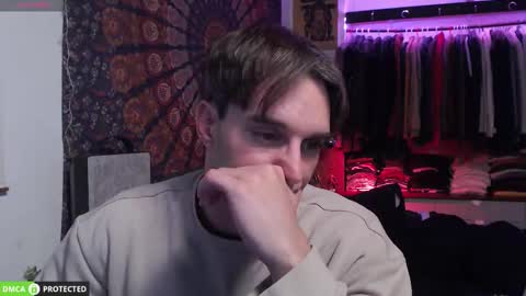 Folleti online show from 11.24.25