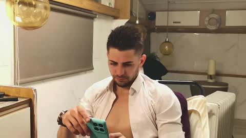 independent model online show from 03.14.26