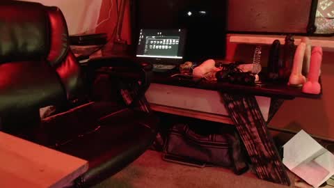 Snapshot of footlover6 chatting on 01.18.25 Thomas Jefferson online show from 01.18.25