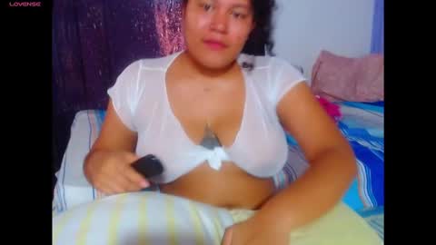 Snapshot of forbidden_games__ chatting on 10.25.25 emely and felix online show from 10.25.25