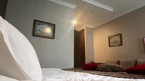 Snapshot of forbiddennvelvet chatting on 10.03.25 forbiddennvelvet online show from 10.03.25