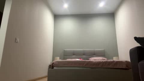 Snapshot of forbiddennvelvet chatting on 11.10.25 forbiddennvelvet online show from 11.10.25