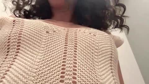 Snapshot of forbiddennvelvet chatting on 11.22.25 forbiddennvelvet online show from 11.22.25