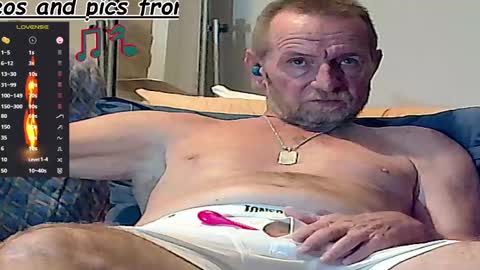 Snapshot of forexxxx_man chatting on 02.05.25 doc online show from 02.05.25