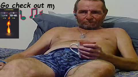 Snapshot of forexxxx_man chatting on 11.18.25 doc online show from 11.18.25