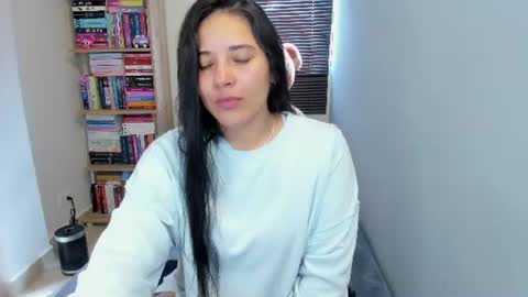 Snapshot of foxwen chatting on 07.16.26 wen. online show from 07.16.26
