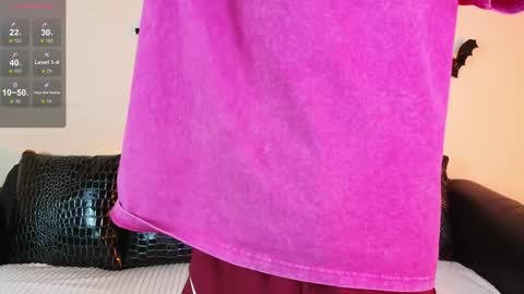 Snapshot of foxxy_girl_ chatting on 11.12.25 andice online show from 11.12.25