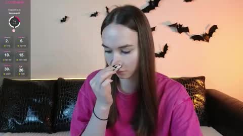 Snapshot of foxxy_girl_ chatting on 11.13.25 andice online show from 11.13.25