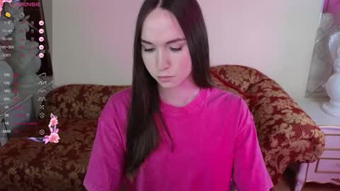 Snapshot of foxxy_girl_ chatting on 11.23.25 andice online show from 11.23.25