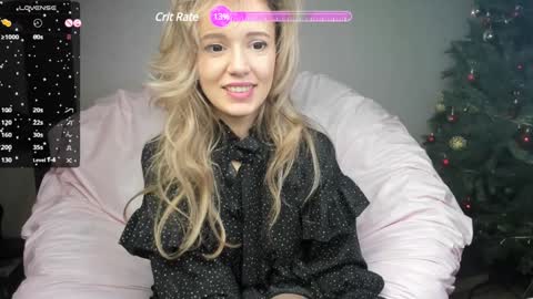 Snapshot of foxy_blond chatting on 12.27.24 Foxy online show from 12.27.24