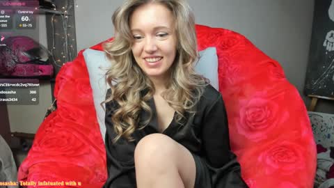Snapshot of foxy_blond chatting on 01.28.25 Foxy online show from 01.28.25