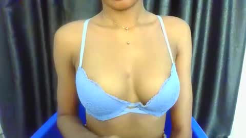 Snapshot of foxy_candy01 chatting on 11.19.25 foxy_candy01 online show from 11.19.25