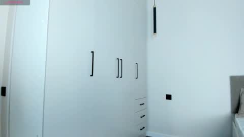 Snapshot of foxy_dreamss chatting on 11.14.25 Rose online show from 11.14.25