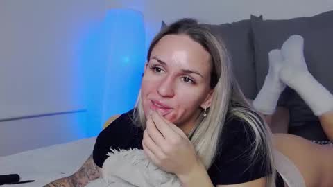 Foxy Kimmi online show from 12.14.25