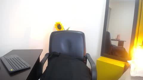 Foxy miilf online show from 11.07.25