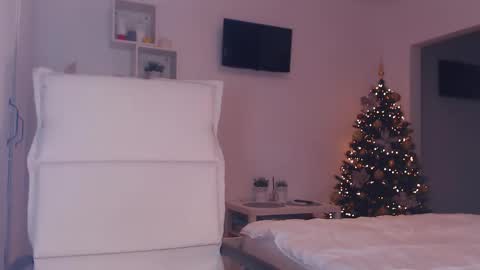 Adela - Single mom. 40 y online show from 12.16.25
