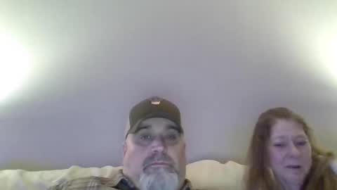 Snapshot of foxyfang chatting on 01.08.25 foxyfang online show from 01.08.25