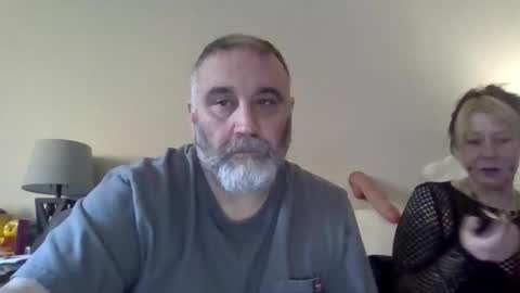 Snapshot of foxyfang chatting on 10.31.25 foxyfang online show from 10.31.25