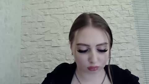 Snapshot of foxyflaree chatting on 11.30.25 Alice online show from 11.30.25