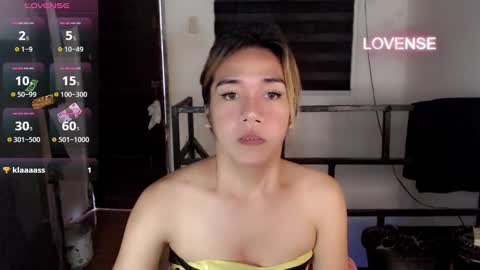 Snapshot of foxyinnocentstar chatting on 12.03.24 jenny online show from 12.03.24