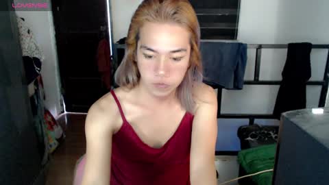 Snapshot of foxyinnocentstar chatting on 02.05.25 jenny online show from 02.05.25