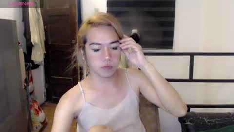 Snapshot of foxyinnocentstar chatting on 02.15.25 jenny online show from 02.15.25