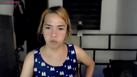 Snapshot of foxyinnocentstar chatting on 03.12.25 jenny online show from 03.12.25